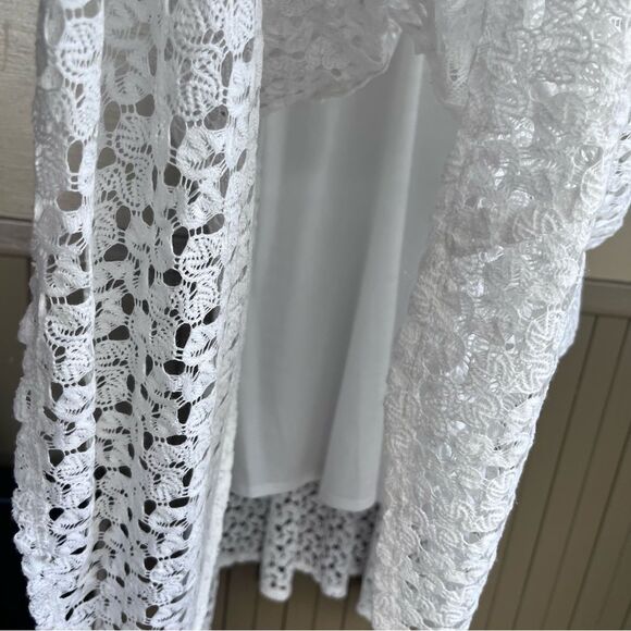 Rabbit Rabbit Rabbit White Crochet Overlay
Bell Sleeve Wedding Season Dress 12 - Picture 5 of 10